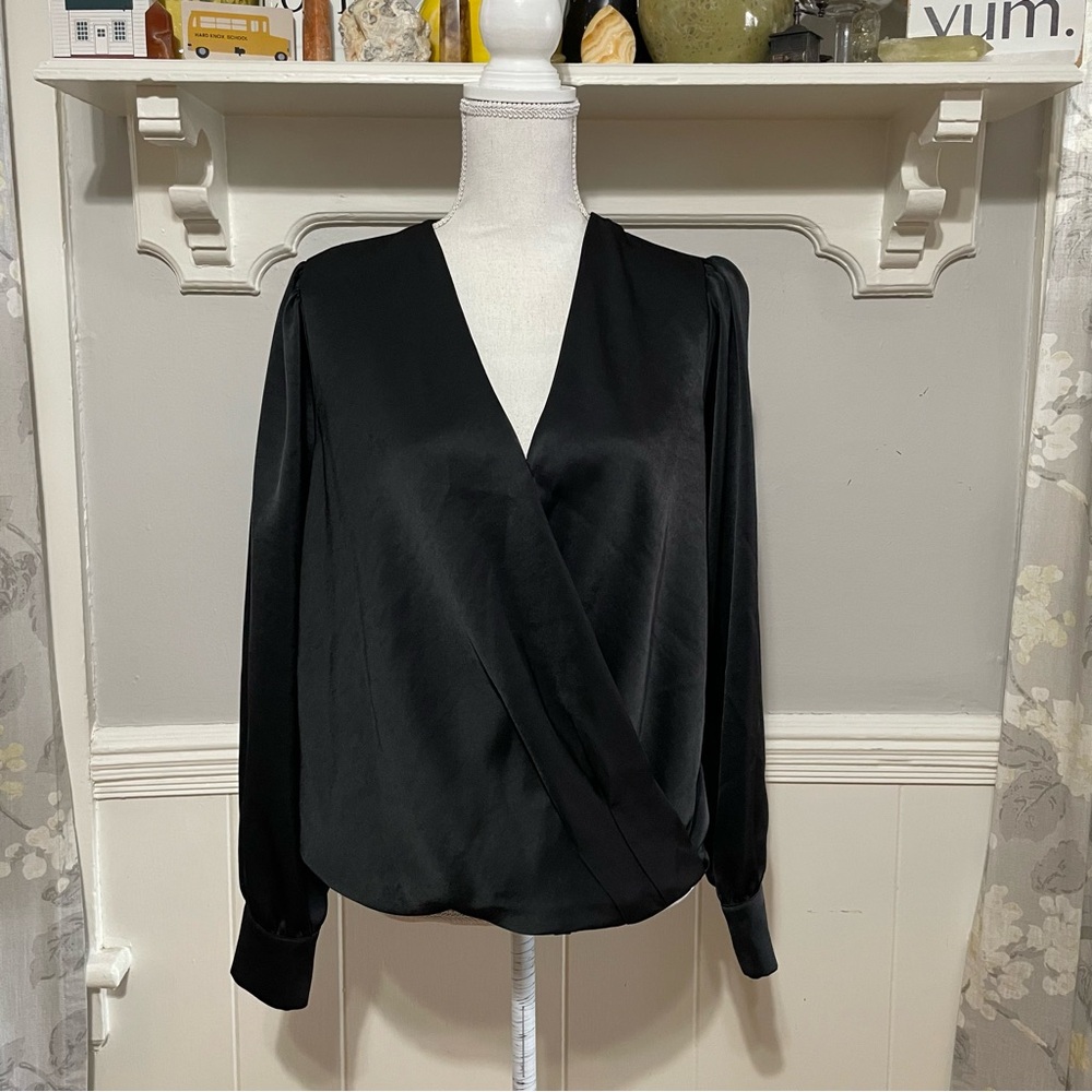 Karen Kane Drape Front Satin Top in Black Size L (NWT) - Picture 2 of 8